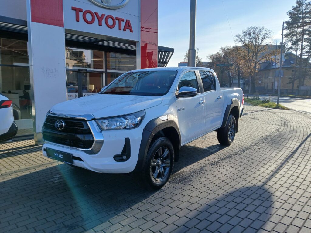 Toyota Hilux  Hilux 2.4 D 150k 6AT Active