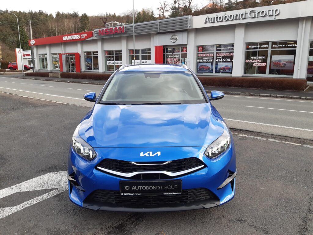 KIA Ceed  SW TOP 1.5 T-GDi 7DCT+BUSSINES