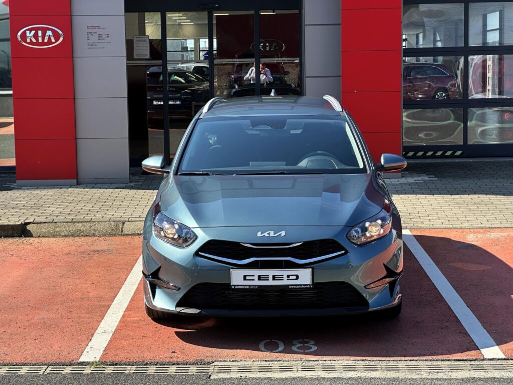 KIA Ceed  SW CD 1,5 T-GDi GPF TOP*