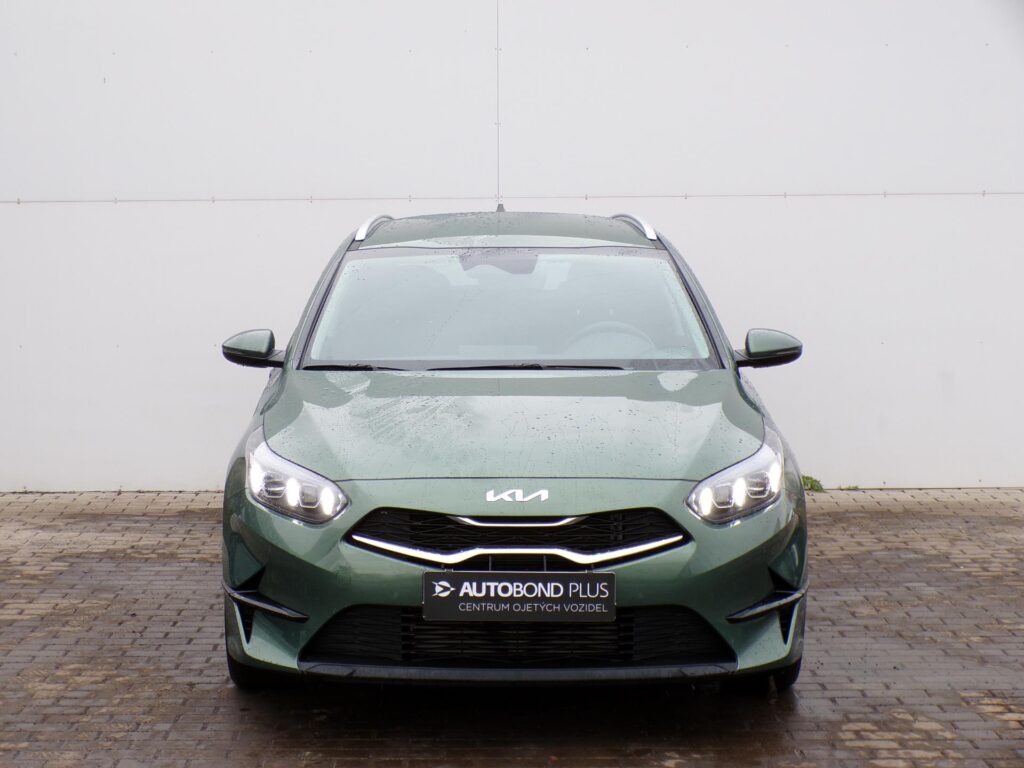 KIA Ceed  1.5 T-GDI 7DCT TOP Bussines