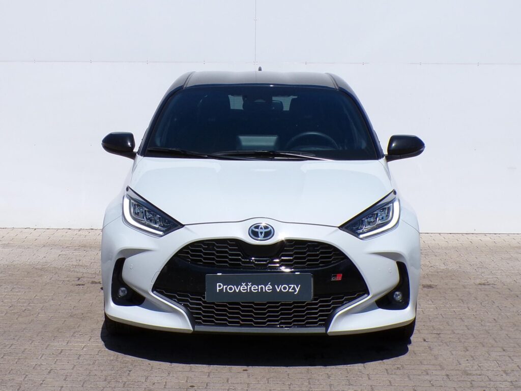 Toyota Yaris  1.5 HSD e-CVT GR-Sport SMART