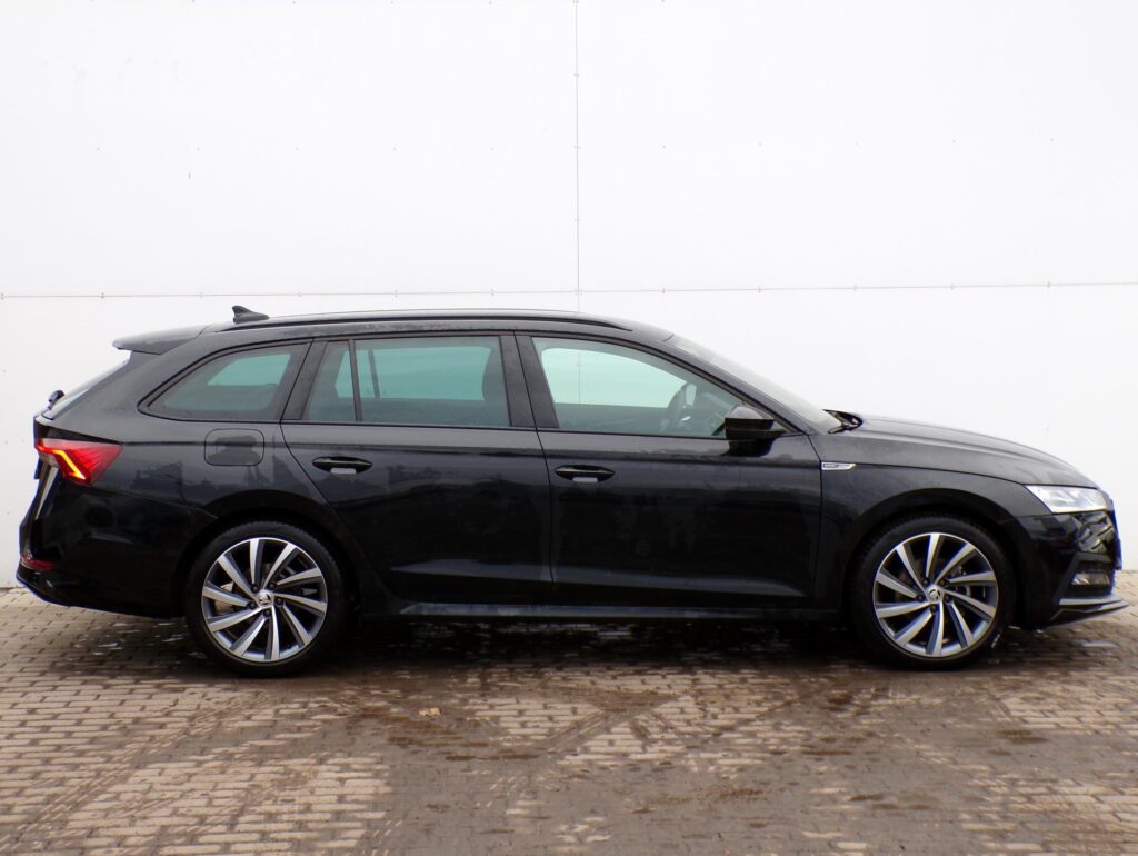 Škoda Octavia  2.0 TDI DSG / 110 kW SportLine