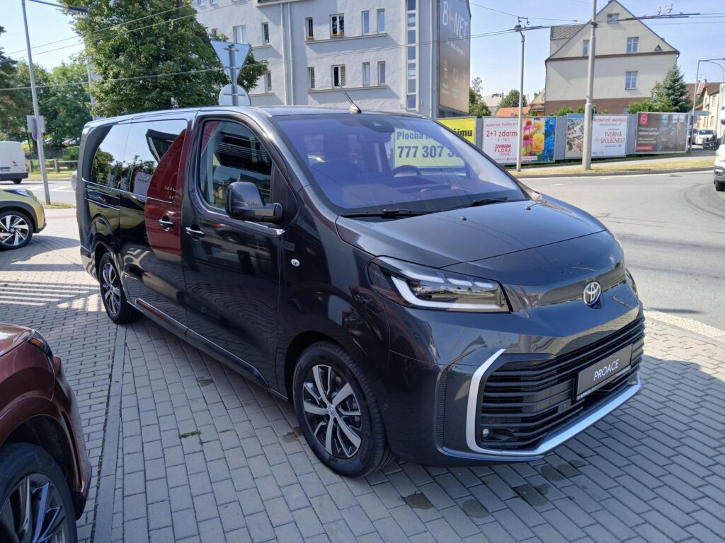 Toyota Proace Verso  Proace Verso L2 8AT 177k Business+Comfort 9s