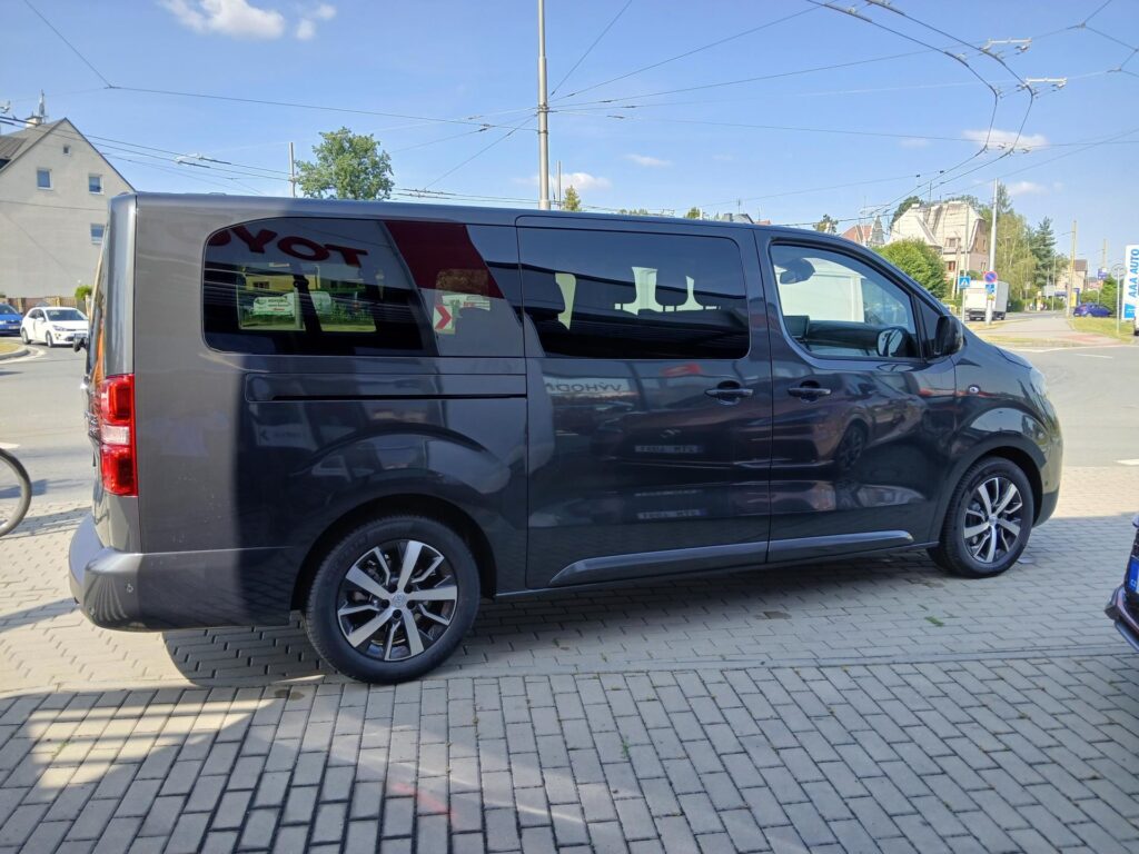 Toyota Proace Verso  Proace Verso L2 8AT 177k Business+Comfort 9s