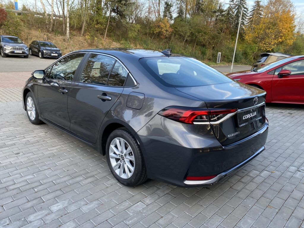 Toyota Corolla  1.5 6MT Klasik, Tažné, Doplňky