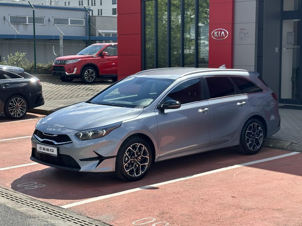 KIA Ceed  SW CD 1,5 T-GDi GPF TOP !SKLADEM!