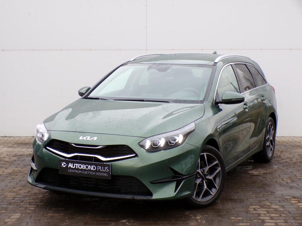 KIA Ceed  1.5 T-GDI 7DCT TOP Bussines