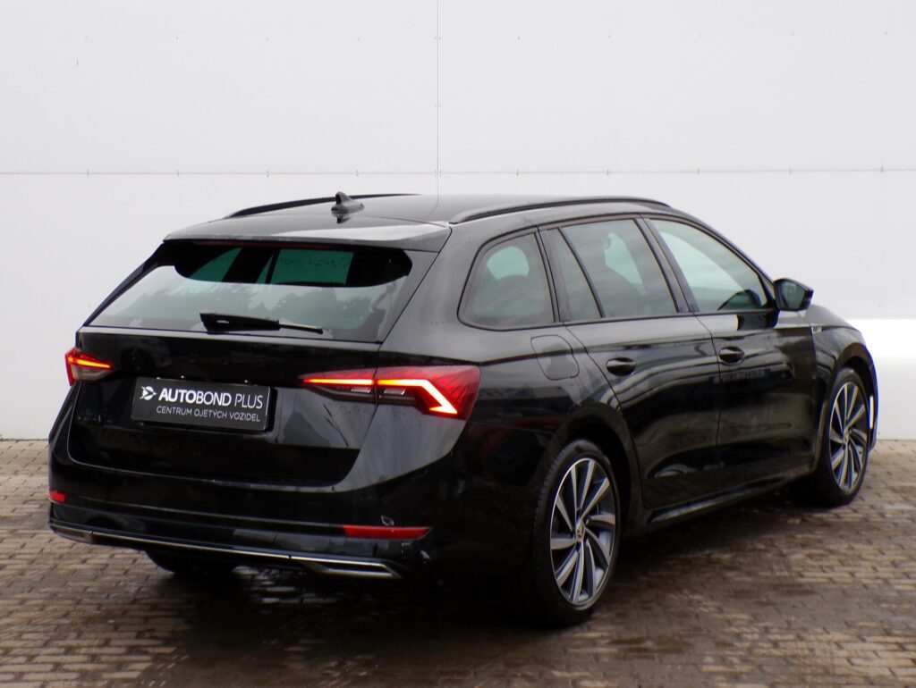 Škoda Octavia  2.0 TDI DSG / 110 kW SportLine