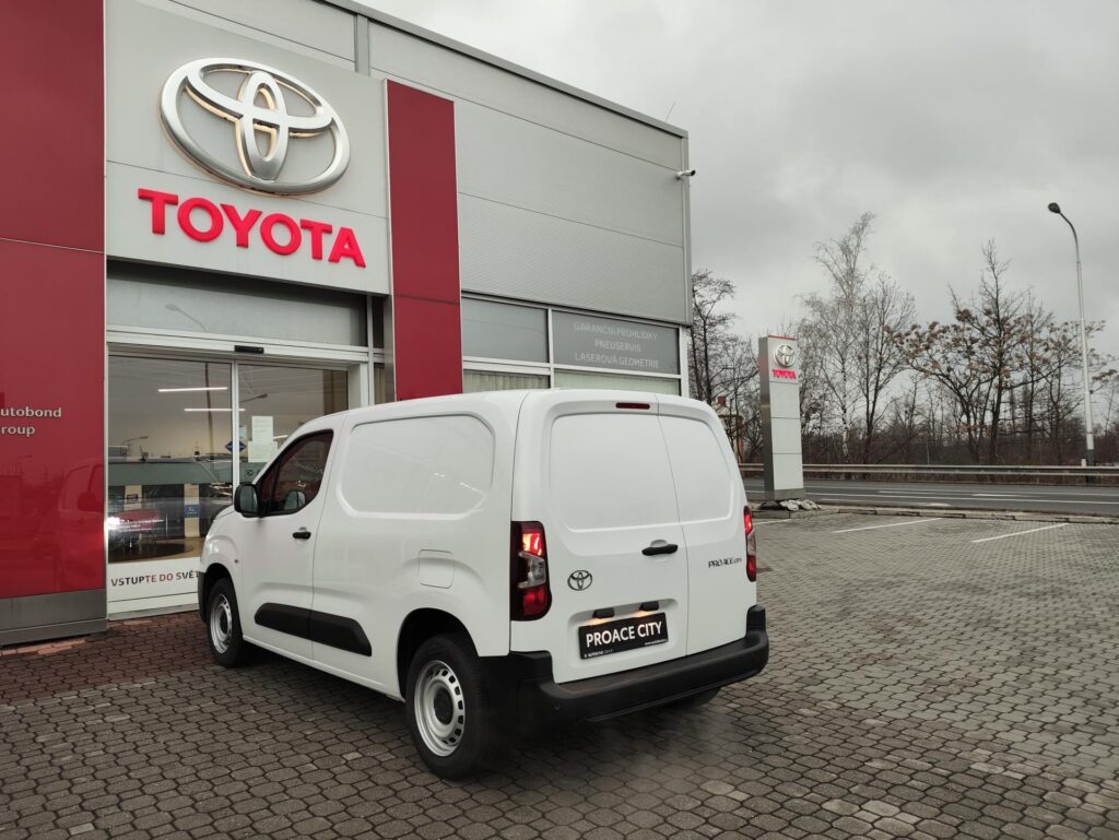 Toyota Proace City  1.2T 6MT SWB Active SmartCargo