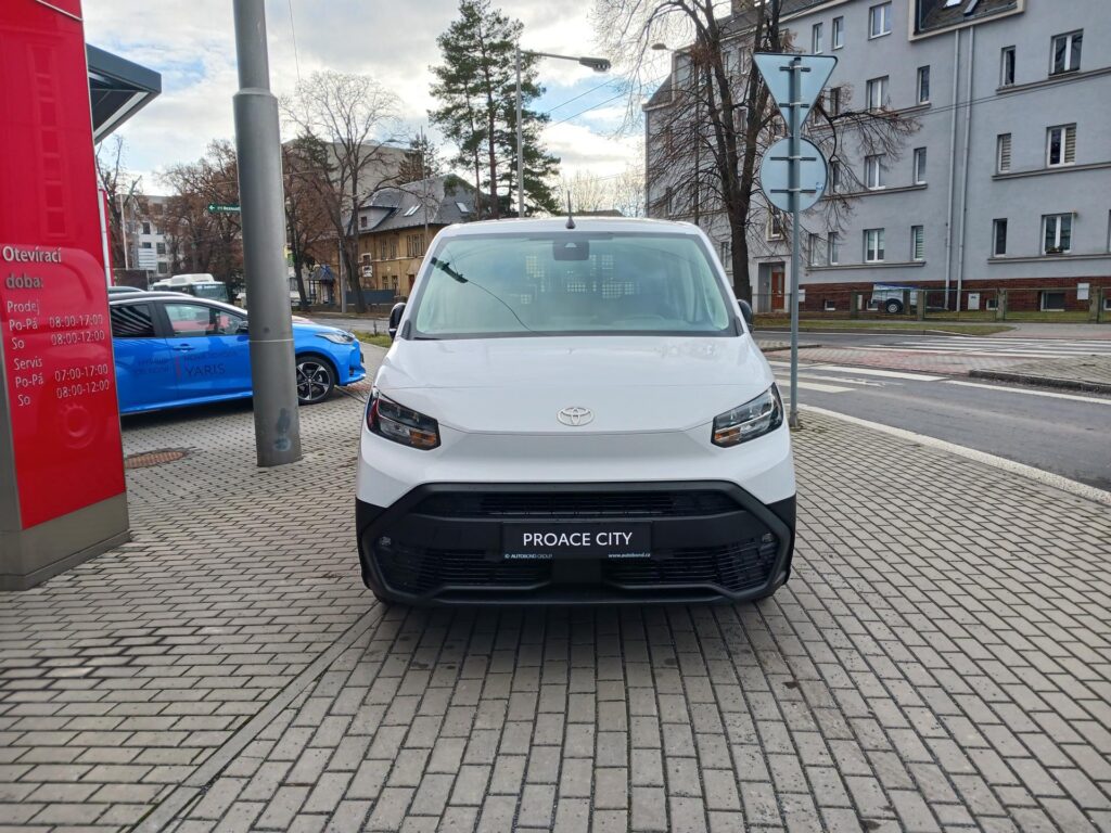 Toyota ProAce  1,5 D 130 hp 6 MT 5 míst