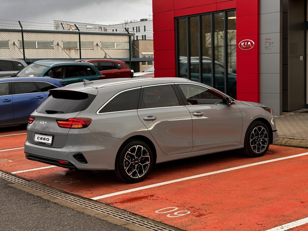 KIA Ceed  SW 1,5 T-GDi GPF EDICE 30 *