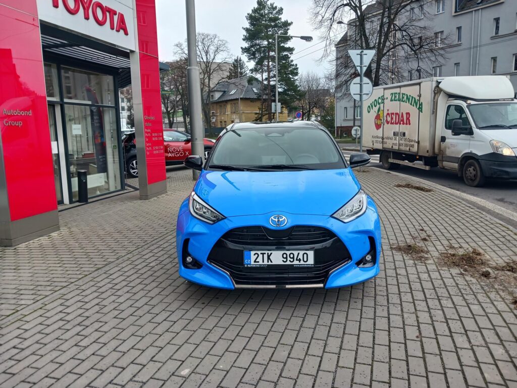 Toyota Yaris  1,5 HEV 130 CVT PREMIER EDITION JBL