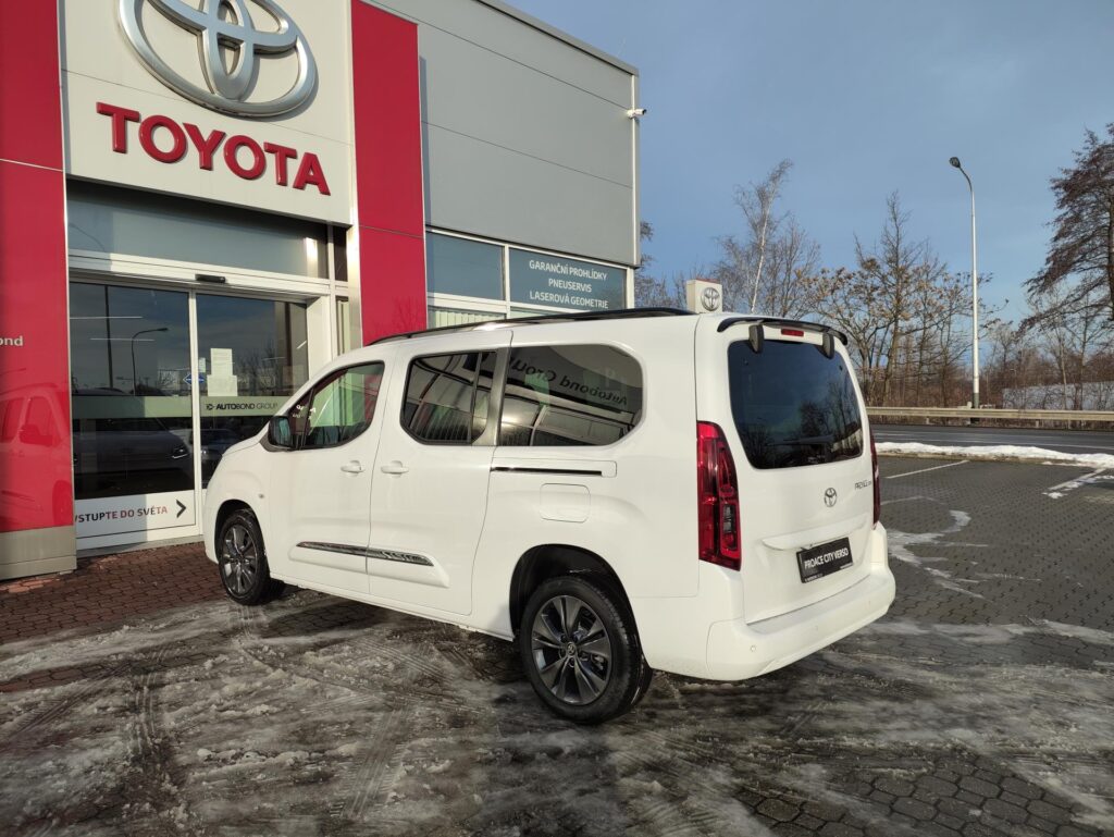 Toyota Proace City Verso  1.5D 6MT Family 7S