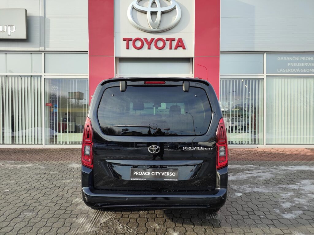 Toyota Proace City Verso  1.5D 6MT Family 7S