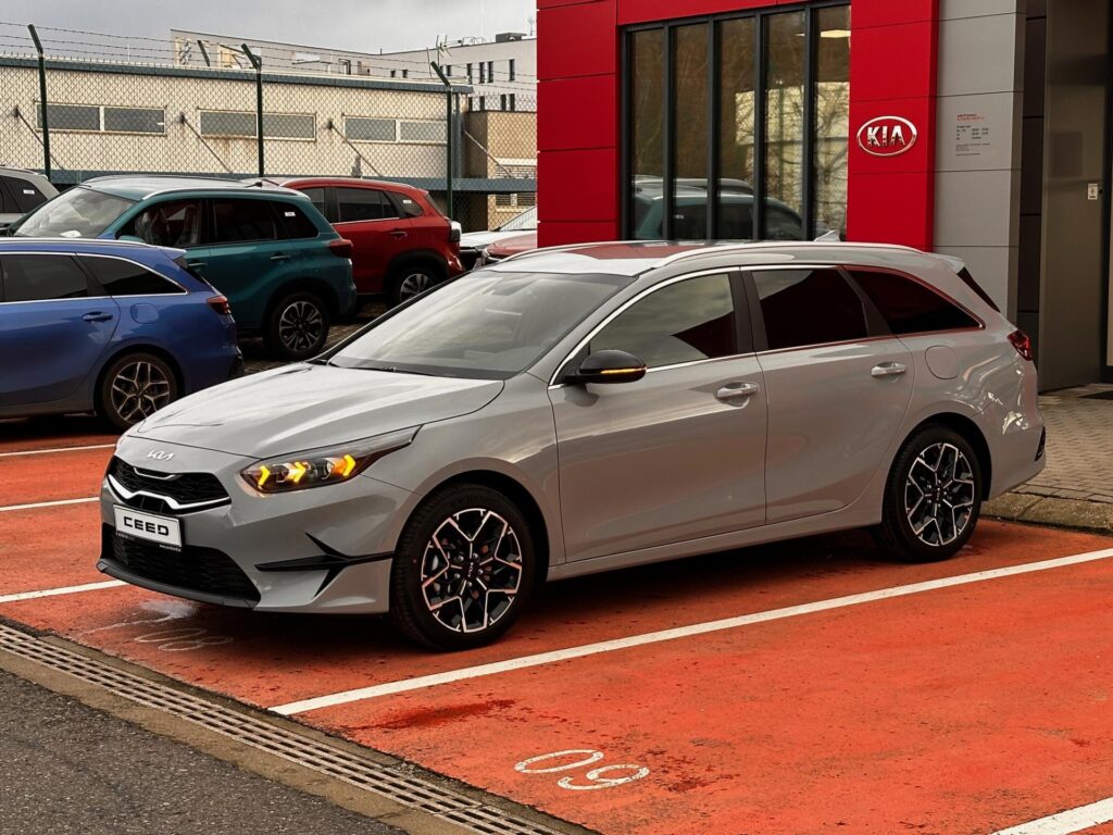 KIA Ceed  SW 1,5 T-GDi GPF EDICE 30 *