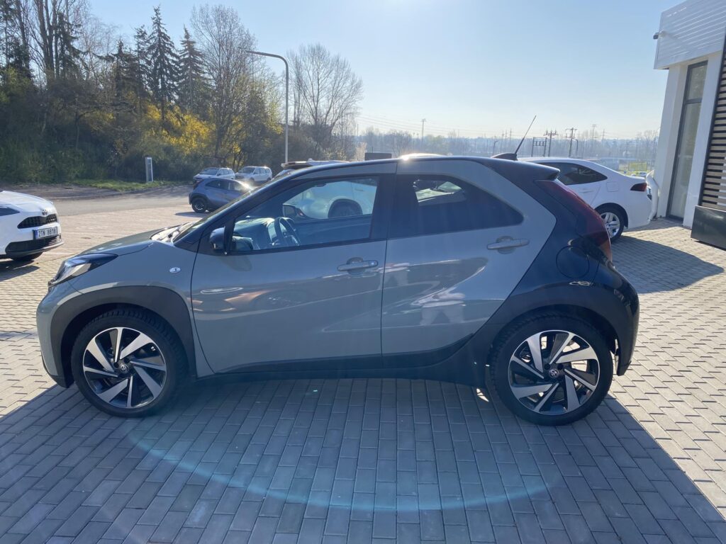 Toyota Aygo X  1.0 5MT Executive